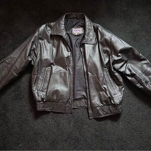 Men's Black Leather Bomber Jacket with Classic Collar